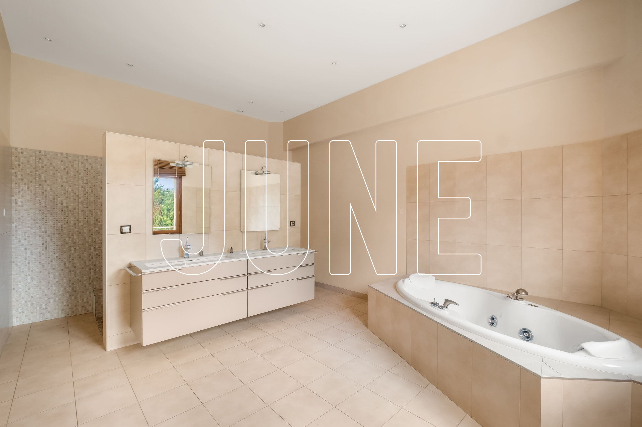 Maison beaux volumes sur terrain 3 180 m2